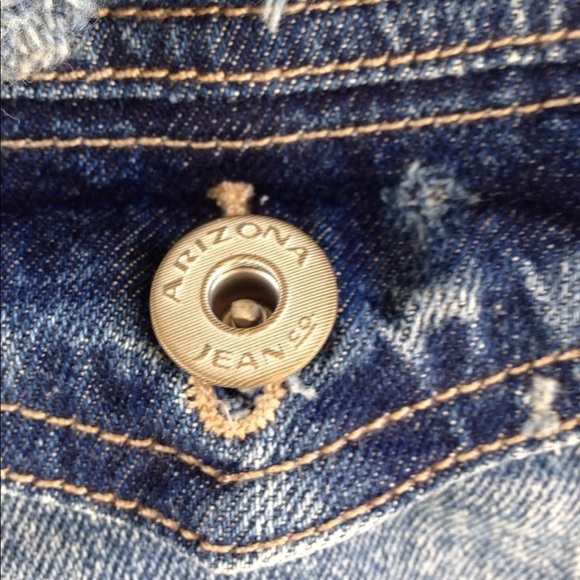 ARIZONA Jeans Distressed Denim Jacket Size Medium - Picture 6 of 8
